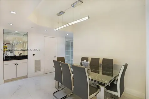 4775 Collins Avenue Miami Beach FL 33140