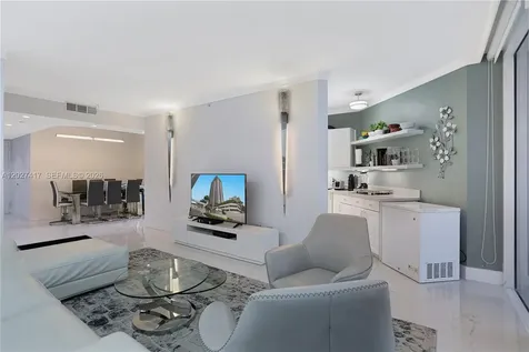 4775 Collins Avenue Miami Beach FL 33140