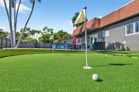 204 SE 4th Terrace Dania Beach FL 33004