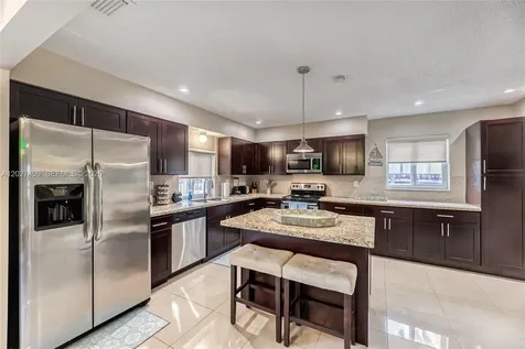 204 SE 4th Terrace Dania Beach FL 33004