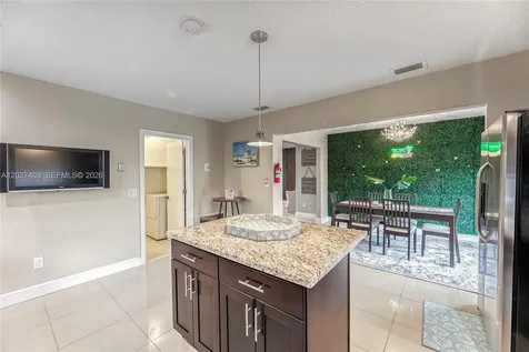 204 SE 4th Terrace Dania Beach FL 33004