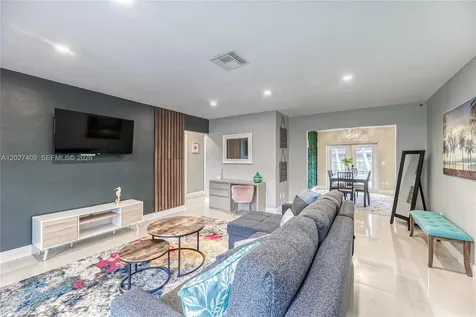 204 SE 4th Terrace Dania Beach FL 33004