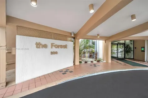 900 Saint Charles Place Pembroke Pines FL 33026