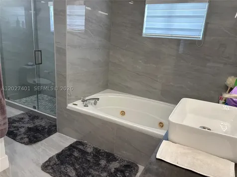 10253 NW 51st Terrace Doral FL 33178