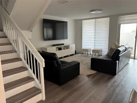 10253 NW 51st Terrace Doral FL 33178