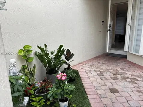 10253 NW 51st Terrace Doral FL 33178