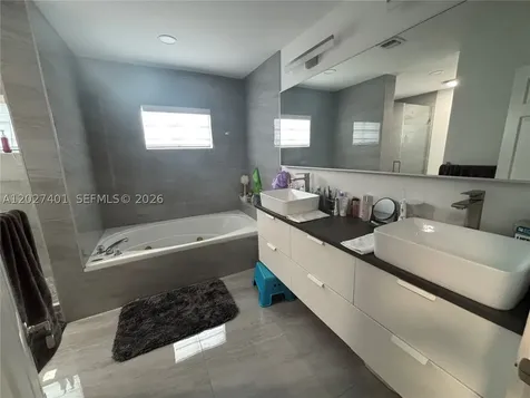 10253 NW 51st Terrace Doral FL 33178