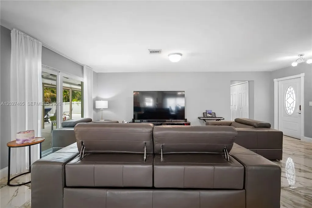 4180 NW 103rd Drive Coral Springs FL 33065