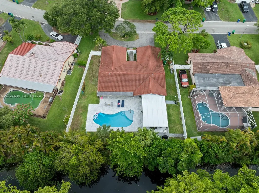 4180 NW 103rd Drive Coral Springs FL 33065