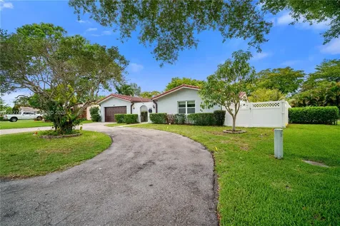 4180 NW 103rd Drive Coral Springs FL 33065
