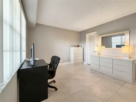 3300 W Rolling Hills Circle Davie FL 33328