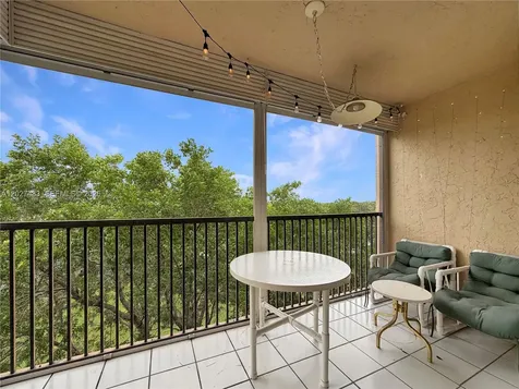 3300 W Rolling Hills Circle Davie FL 33328
