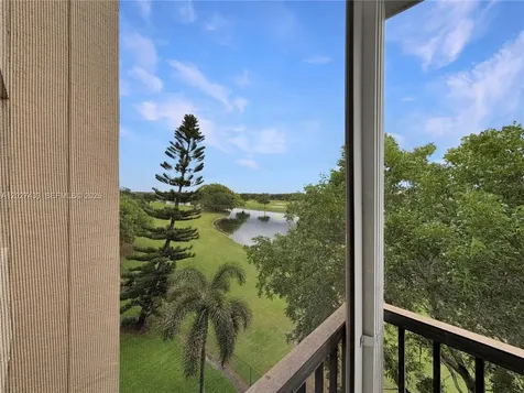 3300 W Rolling Hills Circle Davie FL 33328