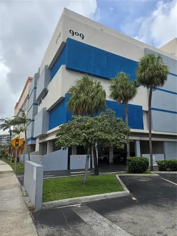 909 N Miami Beach Boulevard North Miami Beach FL 33162