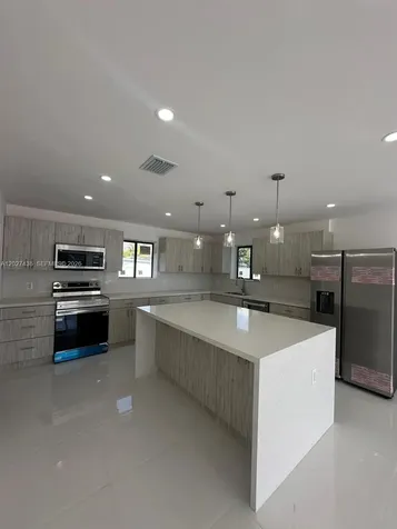 2041 NW 190th Terrace Miami Gardens FL 33056