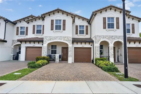 12862 NW 23rd Place Miami FL 33167