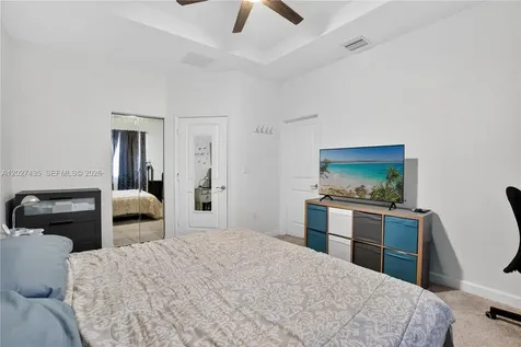 12862 NW 23rd Place Miami FL 33167