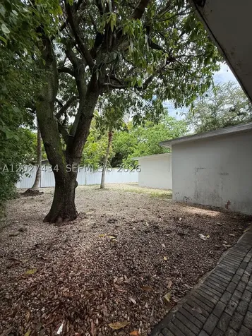 6725 NE Miami Place Miami FL 33138