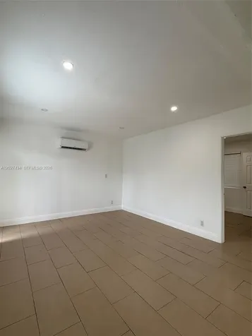 6723 NE Miami Place Miami FL 33138