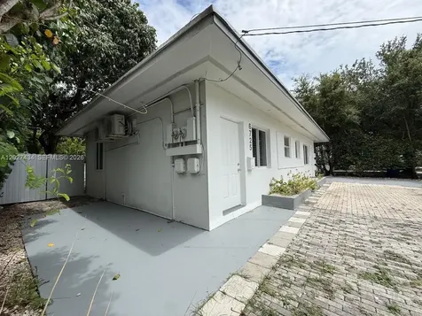 6723 NE Miami Place Miami FL 33138