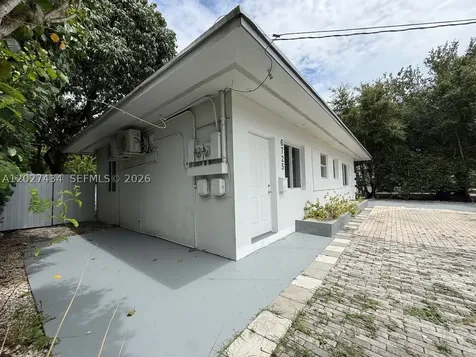 6723 NE Miami Place Miami FL 33138