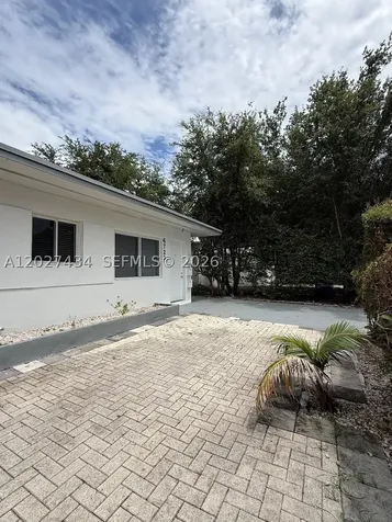 6723 NE Miami Place Miami FL 33138