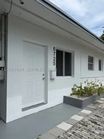 6725 NE Miami Place Miami FL 33138