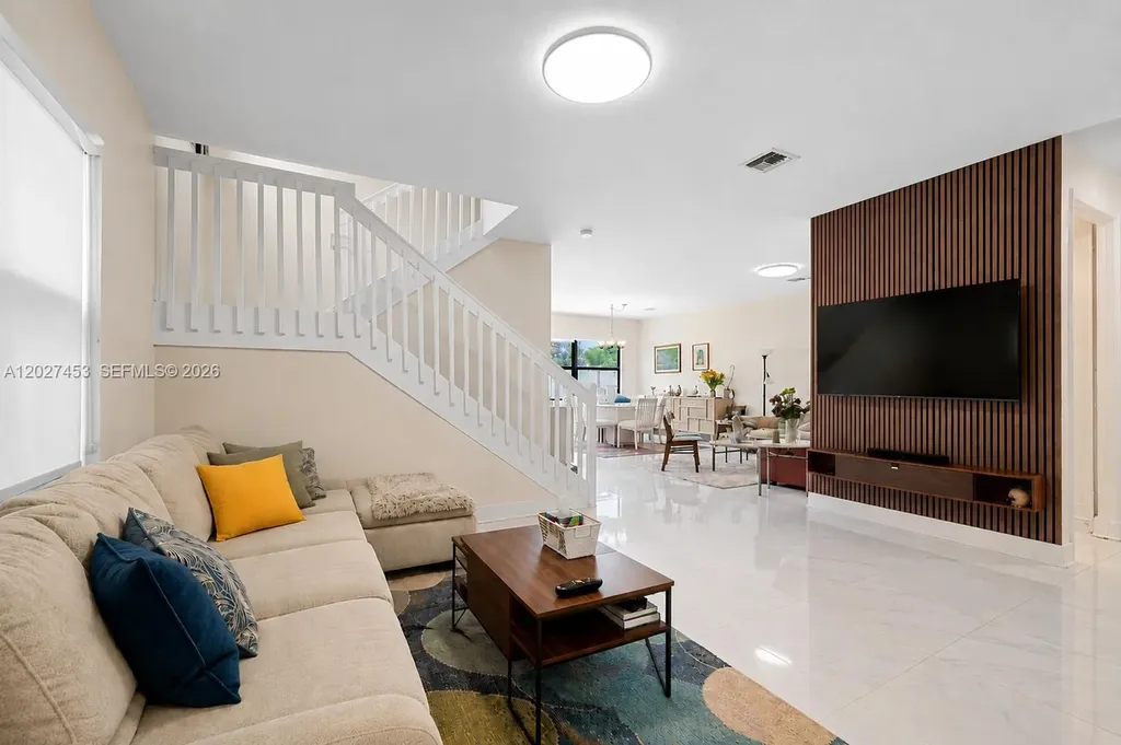 918 NE 191st Street Miami FL 33179