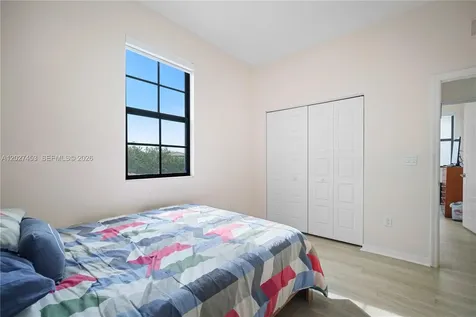 918 NE 191st Street Miami FL 33179