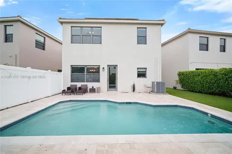 918 NE 191st Street Miami FL 33179