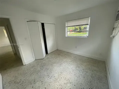 1032 SW 10th Street Miami FL 33130
