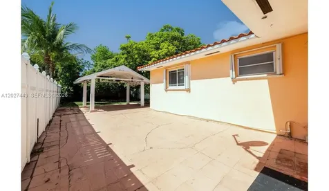 3062 SW 14th Street Miami FL 33145