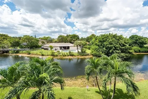 405 S Pine Island Road Plantation FL 33324