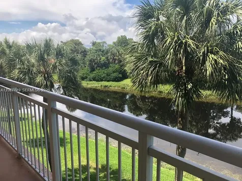 405 S Pine Island Road Plantation FL 33324