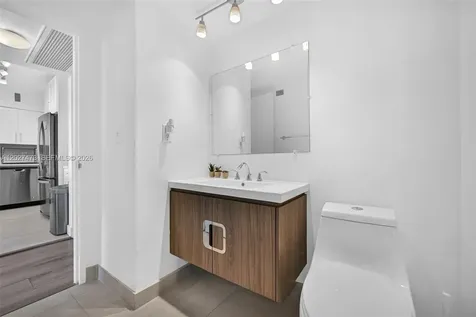 5700 Collins Avenue Miami Beach FL 33140