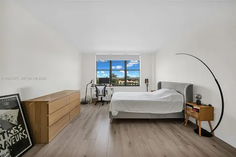5700 Collins Avenue Miami Beach FL 33140