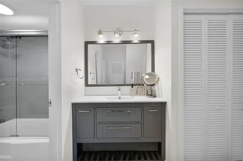 5700 Collins Avenue Miami Beach FL 33140