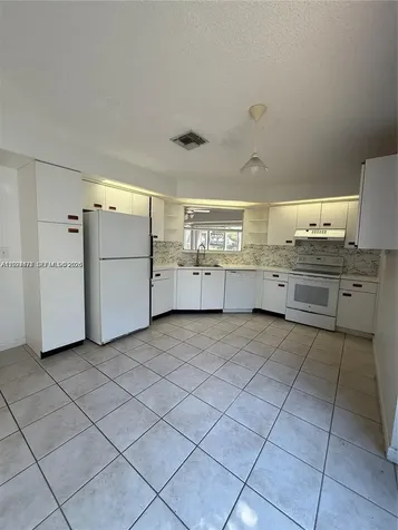 665 SE 25th Lane Homestead FL 33033