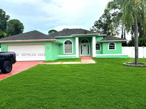 811 Jefferson Avenue Lehigh Acres FL 33936