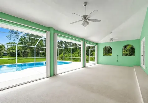 811 Jefferson Avenue Lehigh Acres FL 33936