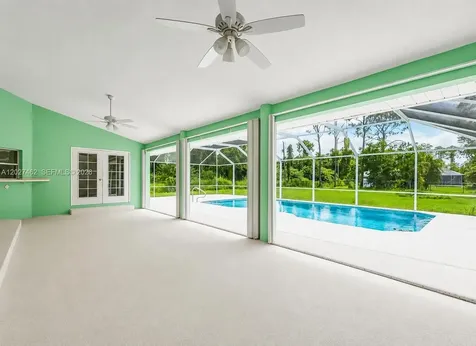 811 Jefferson Avenue Lehigh Acres FL 33936