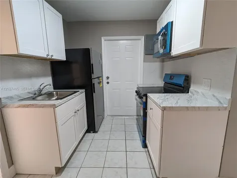 987 NE 131st North Miami FL 33161