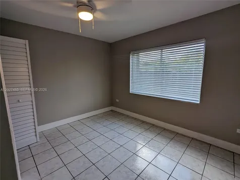 987 NE 131st North Miami FL 33161
