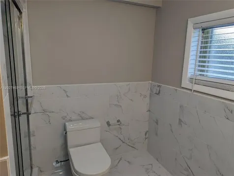 987 NE 131st North Miami FL 33161