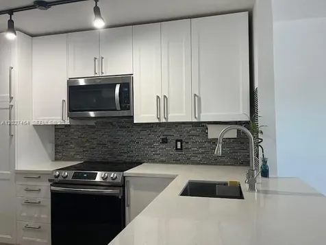 10054 Winding Lake Road Sunrise FL 33351