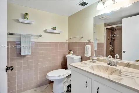 4550 NW 18th Avenue Deerfield Beach FL 33064