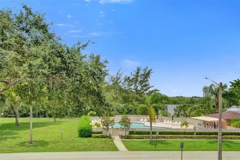 4550 NW 18th Avenue Deerfield Beach FL 33064