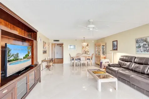 4550 NW 18th Avenue Deerfield Beach FL 33064