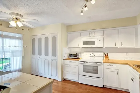 4550 NW 18th Avenue Deerfield Beach FL 33064