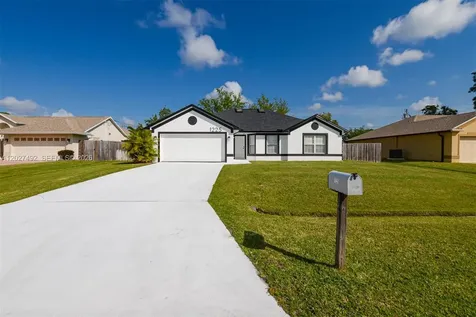 1225 SW Hunnicut Avenue Port St. Lucie FL 34953